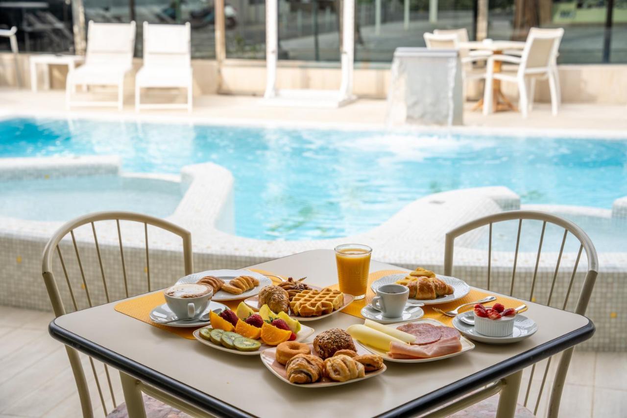 Royal Boutique Hotel Riccione Buitenkant foto