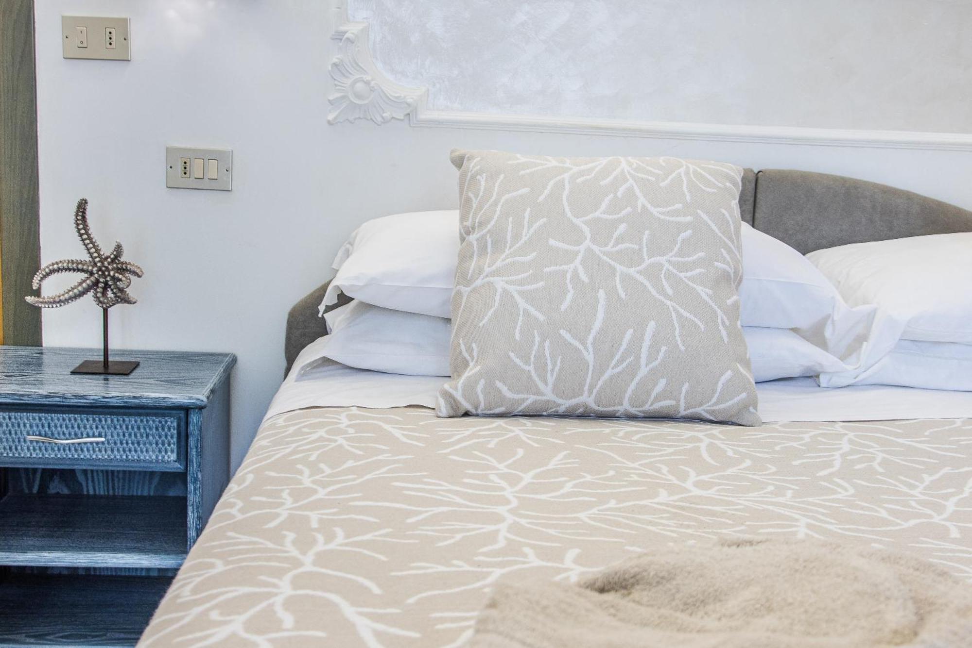 Royal Boutique Hotel Riccione Buitenkant foto