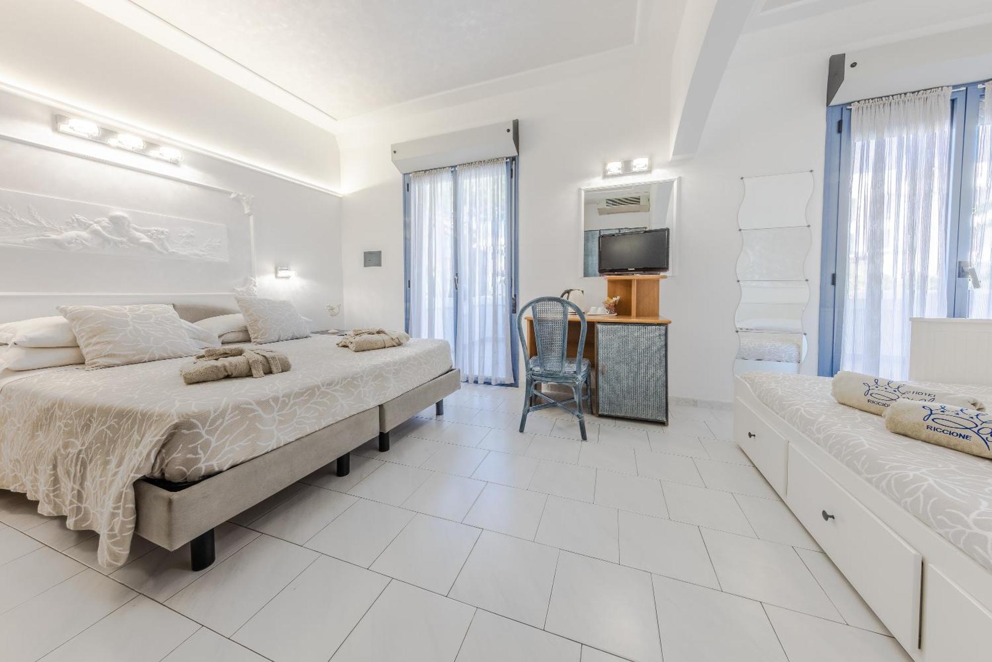Royal Boutique Hotel Riccione Buitenkant foto